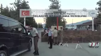 Jandarmadan Köy Korucularına Çadır Kentte İftar