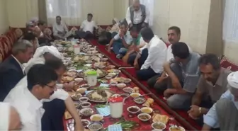 Diyarbakır'da Fırat Anlı ve Eşref Güler, İftar Yemeğine Katıldı