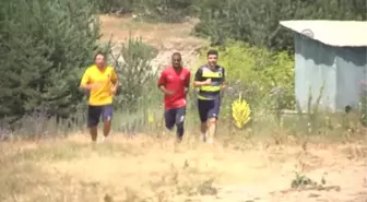 Mersin İdmanyurdu'nun yeni transferi Nakoulma, Bolu kampına katıldı