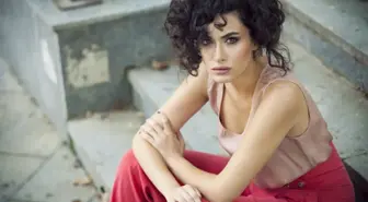 Hande Doğandemir, Kara Para Aşk Dizisine Geçecek