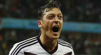 Mesut Özil: Formamı Platini'ye Verdim