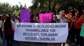 Kadın cinayetleri protestosu -