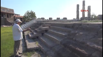 Apollon Smintheus Ayağa Kalkıyor