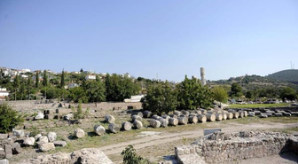 Apollon Smintheus Ayağa Kalkıyor