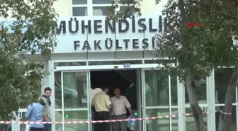 Cinayetin İşlendiği Fakültede 2 Dekan Yardımcısı İstifa Etti