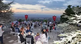 Vali Orhan Düzgün Kıbrıs Barış Harekatına Katılan Kahramanlarla İftarda Buluştu