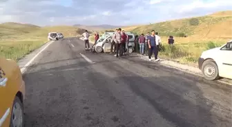 Yüksekova'da trafik kazası: 3 ölü, 6 yaralı -