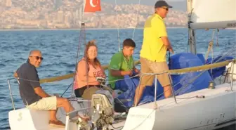 Aslı Omağ Kendini Yelken Sporuna Adadı