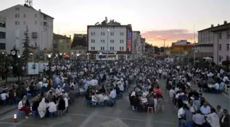 Cihanbeyli'de Binlerce Vatandaş İftarda Buluştu