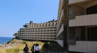 Beş Yıldızlı Enkaz