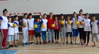 Adana'da Hentbol İl Spor Okulları