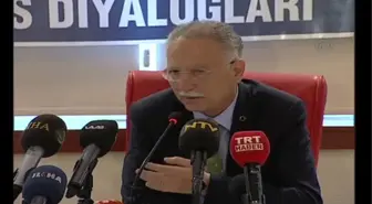 İhsanoğlu: 'İnsanın ana dilini konuşması kadar doğal bir insan hakkı olamaz' -