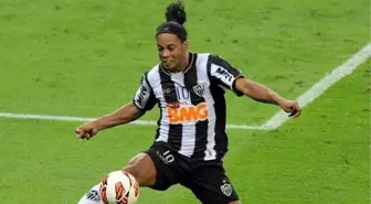 Atletico Mineiro Ronaldinho'yu Kovdu