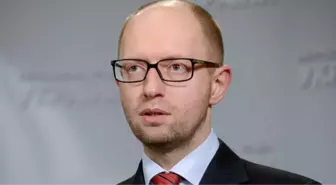 Ukrayna Parlamentosu, Yatsenyuk'un İstifasını Kabul Etmedi