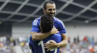 Fabregas, Chelsea Formasıyla İlk Golünü Frikikten Attı