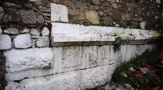 Kadifekale'de Antik Tiyatro'ya İlk Kazma Vuruluyor