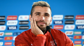 Hamburg, Valon Behrami'yi Transfer Etti