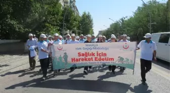 Sağlıkçılar, İmamlar ile 'Sağlıklı Yaşam' Yürüyüşü Yaptı