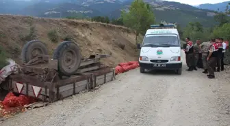 Soğan Yüklü Traktör Devrildi: 1 Ölü