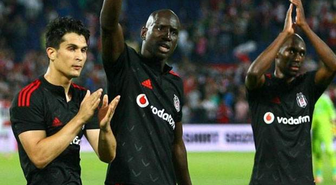 Beşiktaş'lı Taraftarların Demba Ba Çılgınlığı