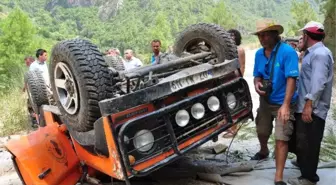 Alanya'da Freni Patlayan Safari Cipi Uçuruma Yuvarlandı: 12 Yaralı