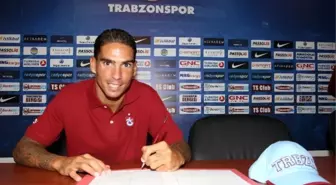 Trabzonspor Yeni Transferleri ile Sözleşme İmzaladı