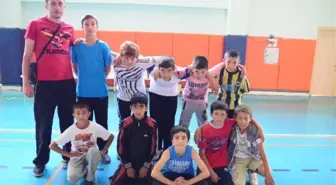 Aziziye'de Yaz Hentbol Kursları Devam Ediyor