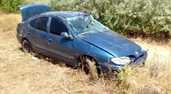 Kontrolden Çıkıp Devrilen Otomobilin Sürücüsü Yaralandı