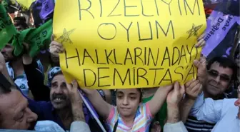 Demirtaş: Bu Barbar İt Sürüsüne Boyun mu Eğelim