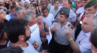 Tatilciler, Silifke'de Üst Geçit İçin Yol Kapattı