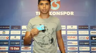 Trabzonspor İshak ile 4 Yıllık Sözleşme İmzaladı