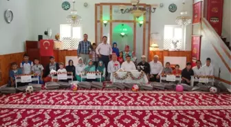 Yozgat Kaleliler Cami Kuran Kursunda Ödüllü Bilgi Yarışması Düzenlendi