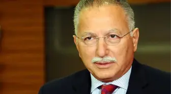 İhsanoğlu, Siyaset ile İlgili Soruları Yanıtsız Bıraktı