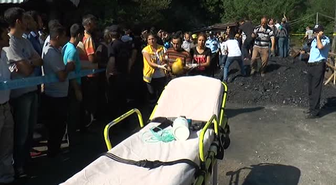 Göçükte mahsur kalan 9 işçi kurtarıldı (2) -