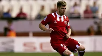 Liverpool, Alberto Moreno ile Prensipte Anlaştı