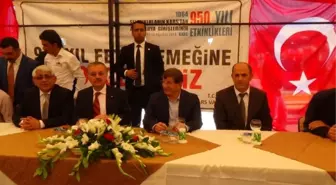 Dışişleri Bakanı Ahmet Davutoğlu, Fetih Yemeğine Katıldı