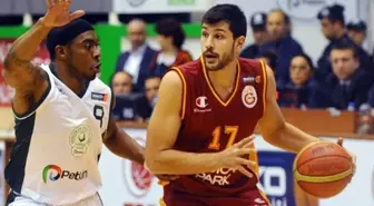 Cenk Akyol Anadolu Efes'te