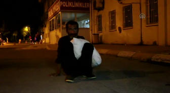 Dilenerek kazandığı parayı gaspçıya kaptırdı -