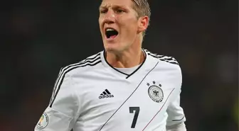 Schweinsteiger Uzun Süre Sahalardan Uzak Kalacak