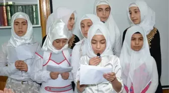 Kuran Kursu Öğrencilerine, Kurs Sonunda Hediye Verildi