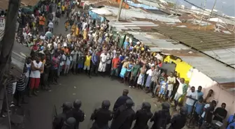 Liberya'daki Ebola Karantina Kampında İsyan