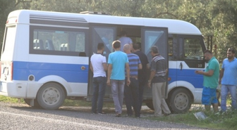 Orhangazi'de Motosiklet Minibüse Çarptı: 2 Yaralı
