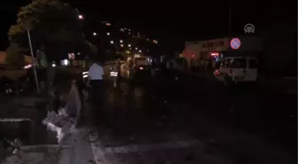 İzmir'de Trafik Kazası: 2 Yaralı