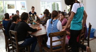 Sümerpark'ta Ezidi Kadınların Yaraları Sarılıyor 