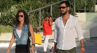 Engin Altan Düzyatan ve Özge Özpirinçci AVM'de Pişti Oluyordu