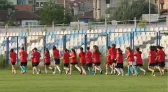 Bozüyük Halk Eğitimspor Bayan Futbol Takımı Sezona Hazırlanıyor