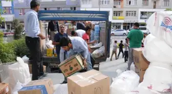 Hakkari'de Toplanan Yardımlar Kamyonlarla Kürtlere Gönderildi