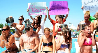 Havuz Başında Ice Bucket Etkinliğine Yoğun İlgi