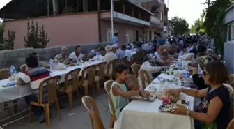 Eski Vekilden Annesi İçin Mevlit