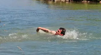 Üç Bin Metrede Yüzme Keyfi